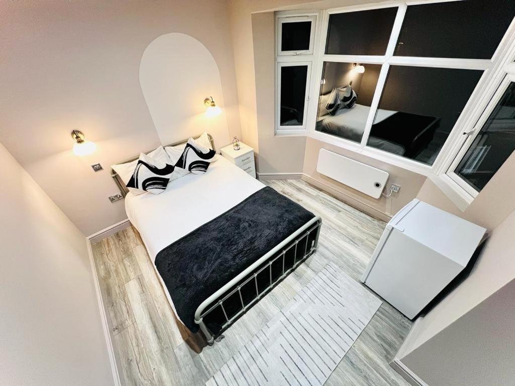 London Crescent House Top Location Ensuites Rooms Great Value 외부 사진
